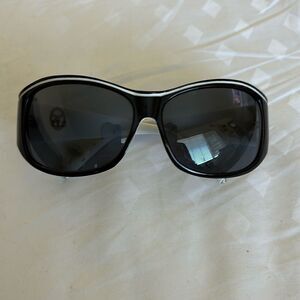 Kathy Von Zealand Sunglasses